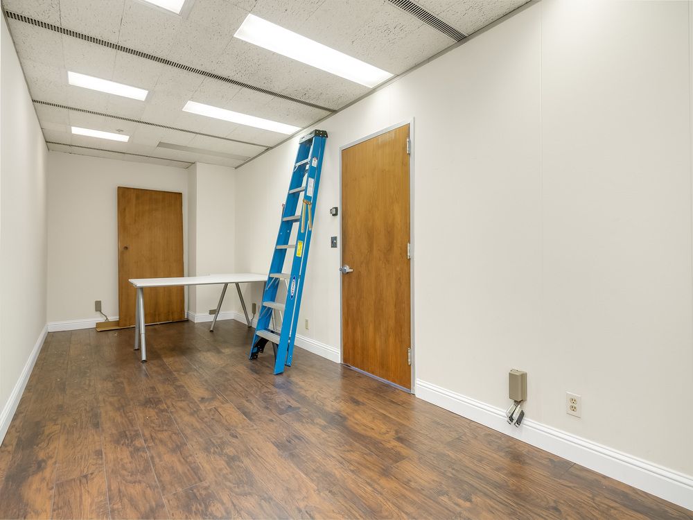 Office Space Available in Excellent Condition & Move-In Ready : 1221 Van Ness Ave, Fresno, CA 93721